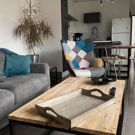 Joli Appartement 50 M2 Classe 3 Etoiles Avec Terrasse Et Jardin La Rochelle  Exterior photo